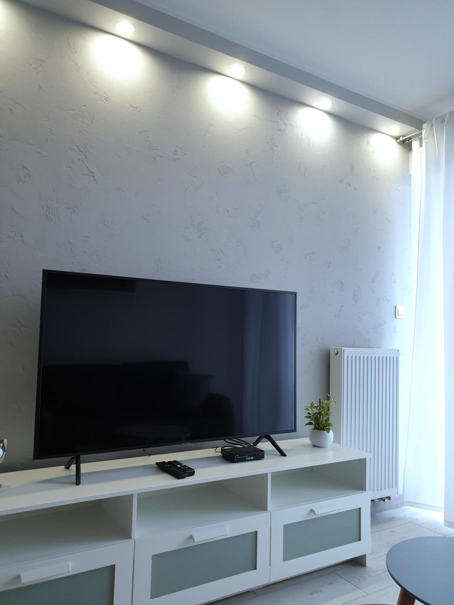 Apartment ,private Apartment, Aircondition, Garage, Hd Tv Pl & De, Wifi, Fully Equipped, Near *